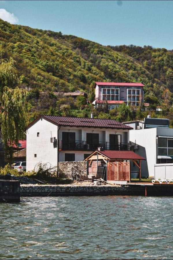 Escape Dubova Exterior foto